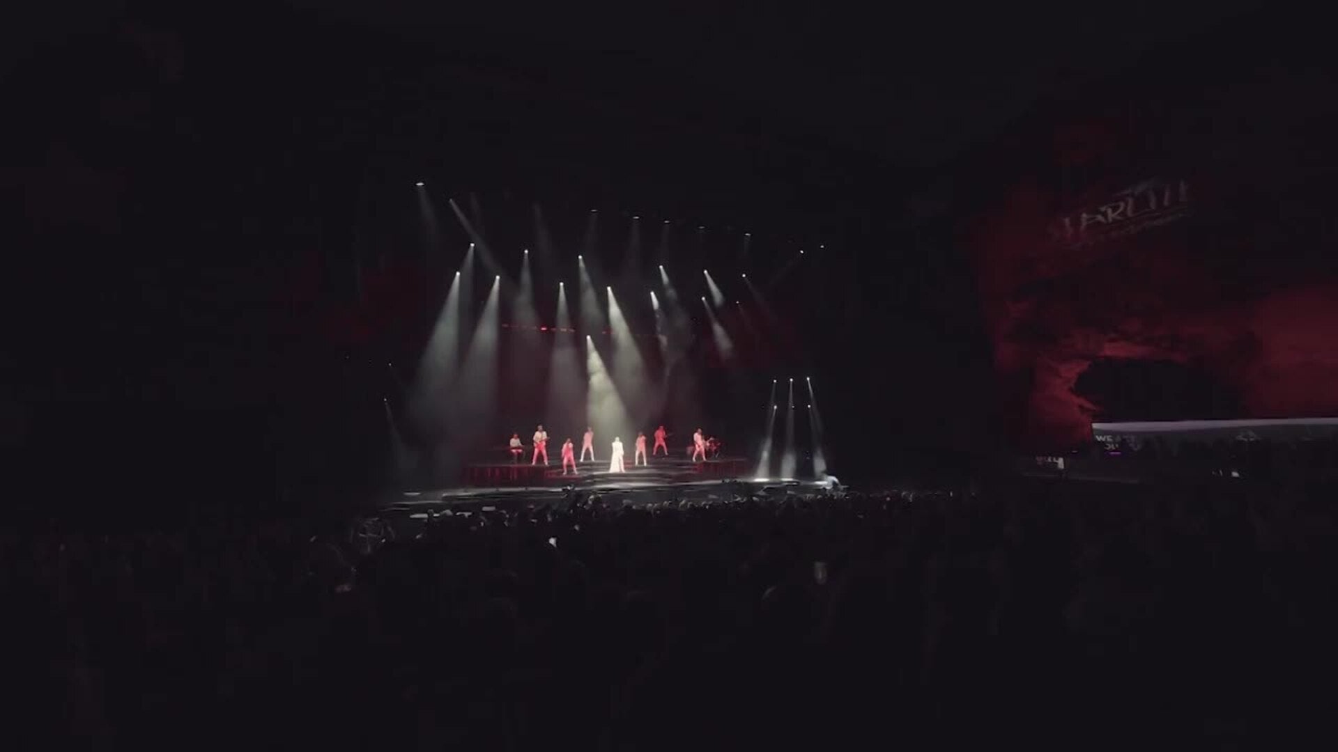 Miguel Bosé vuelve a brillar en su segunda noche consecutiva en el Starlite Occident