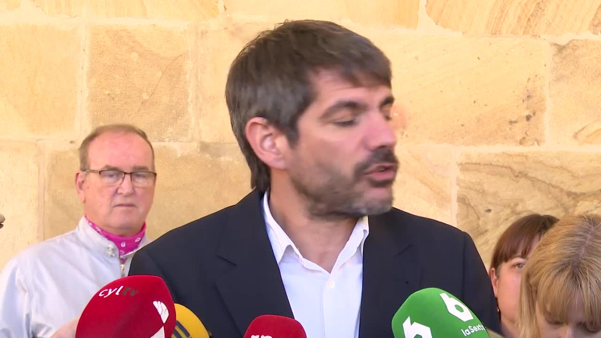 Urtasun defiende participar en la vida pública al margen del currículum, pero no la mentira