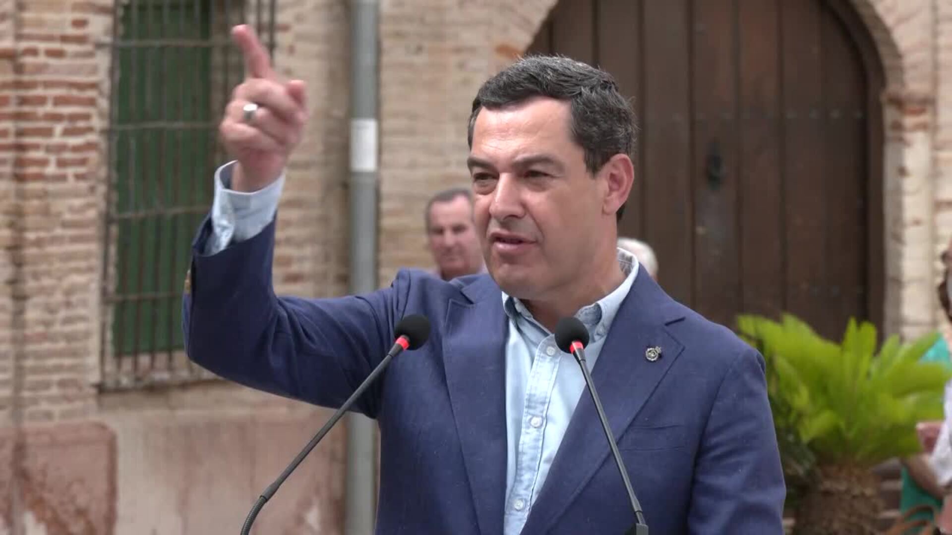 Moreno afea al Gobierno que se reconozca "efecto frontera" a País Vasco y no a Andalucía