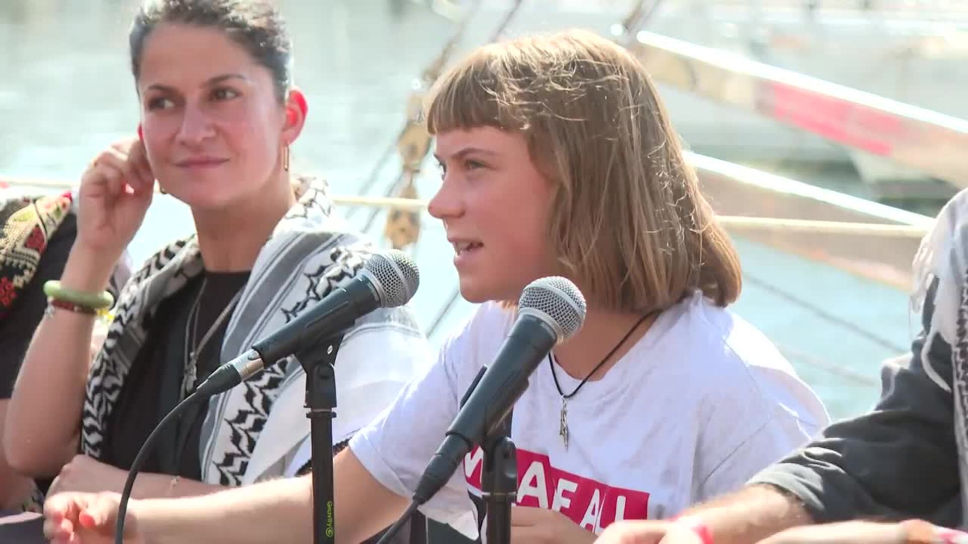 Thunberg apoya Global Sumud Flotilla con Colau, Cunningham, Eduard Fernández y Tadhg Hickey