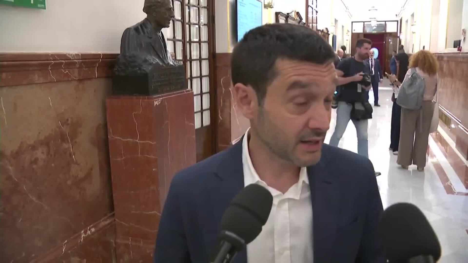 Bustinduy espera que la ampliación de los permisos parentales salga adelante: "Es de justicia"