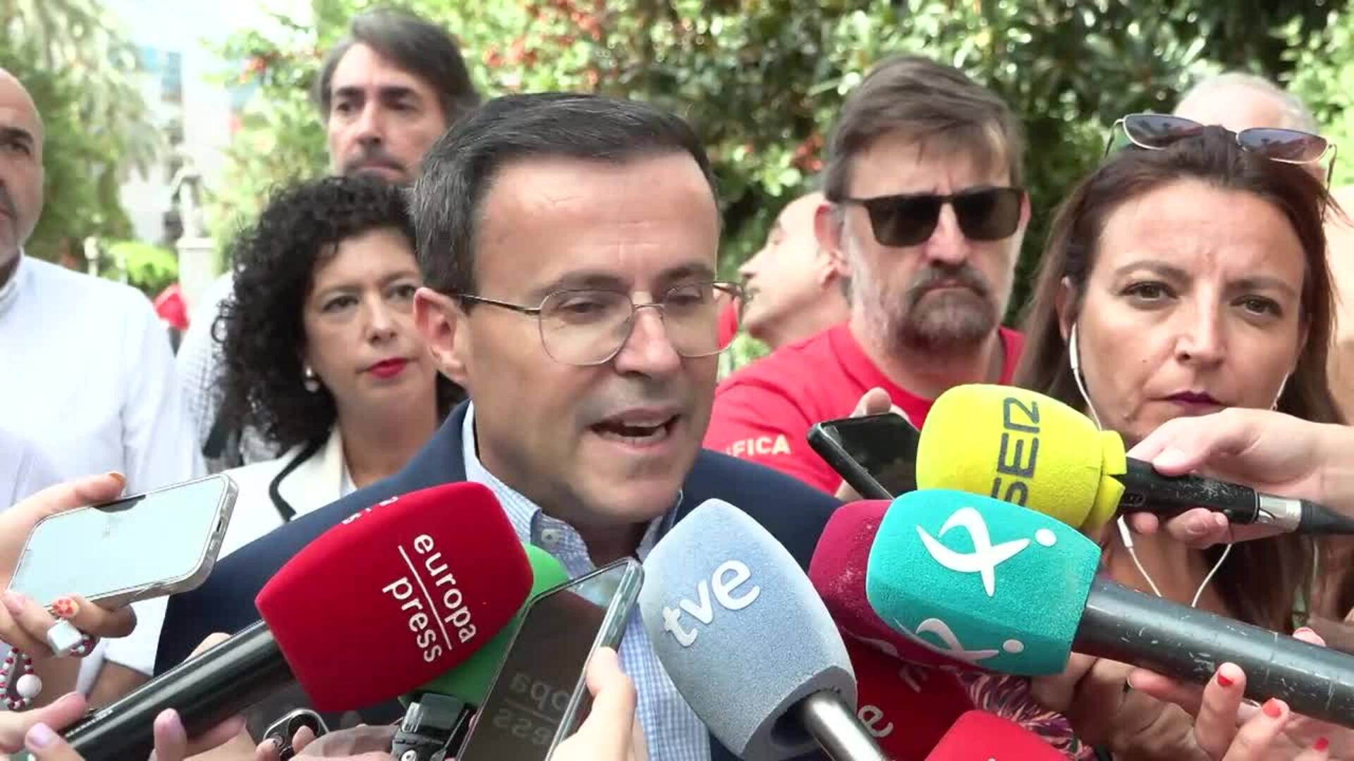 Gallardo: PSOE seguirá trabajando para que "se haga realidad" la reducción de jornada laboral