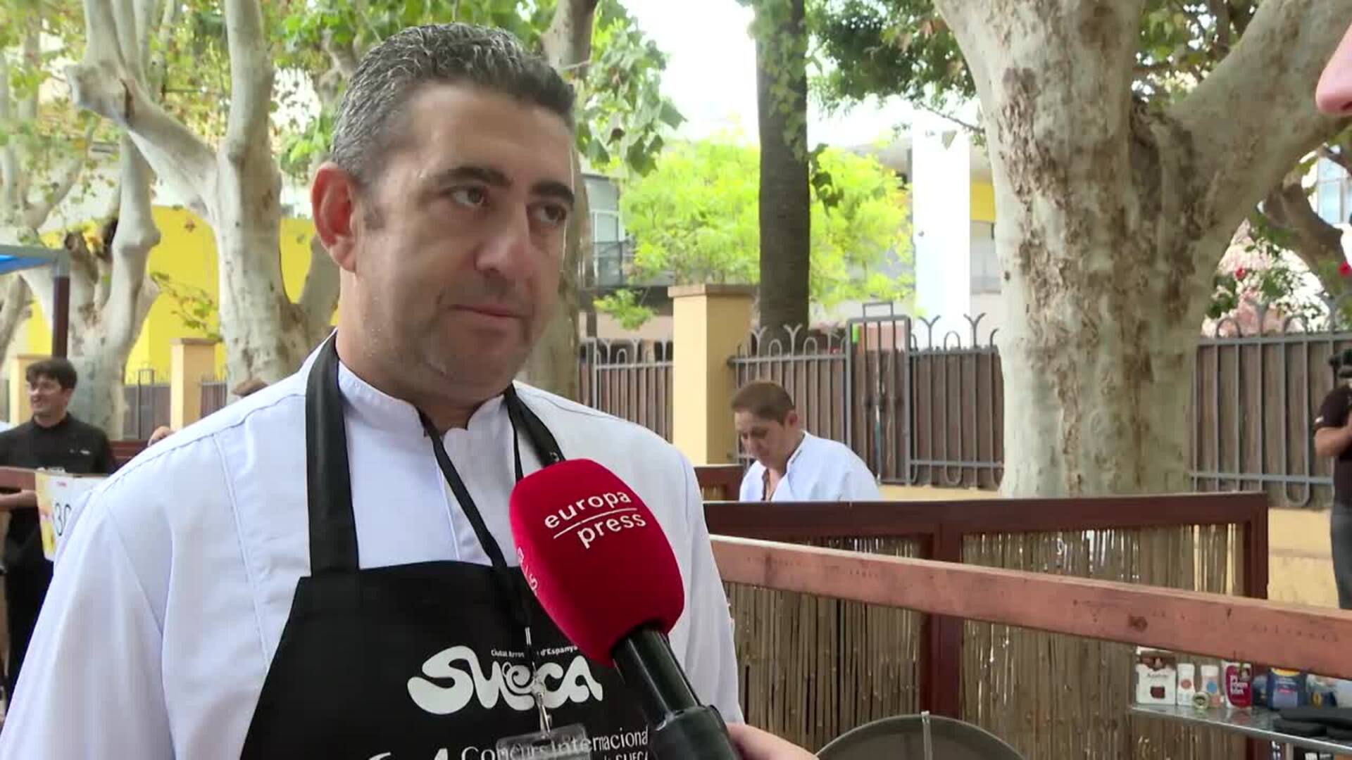 Un africano debuta en el Concurs Internacional de Paella Valenciana de Sueca