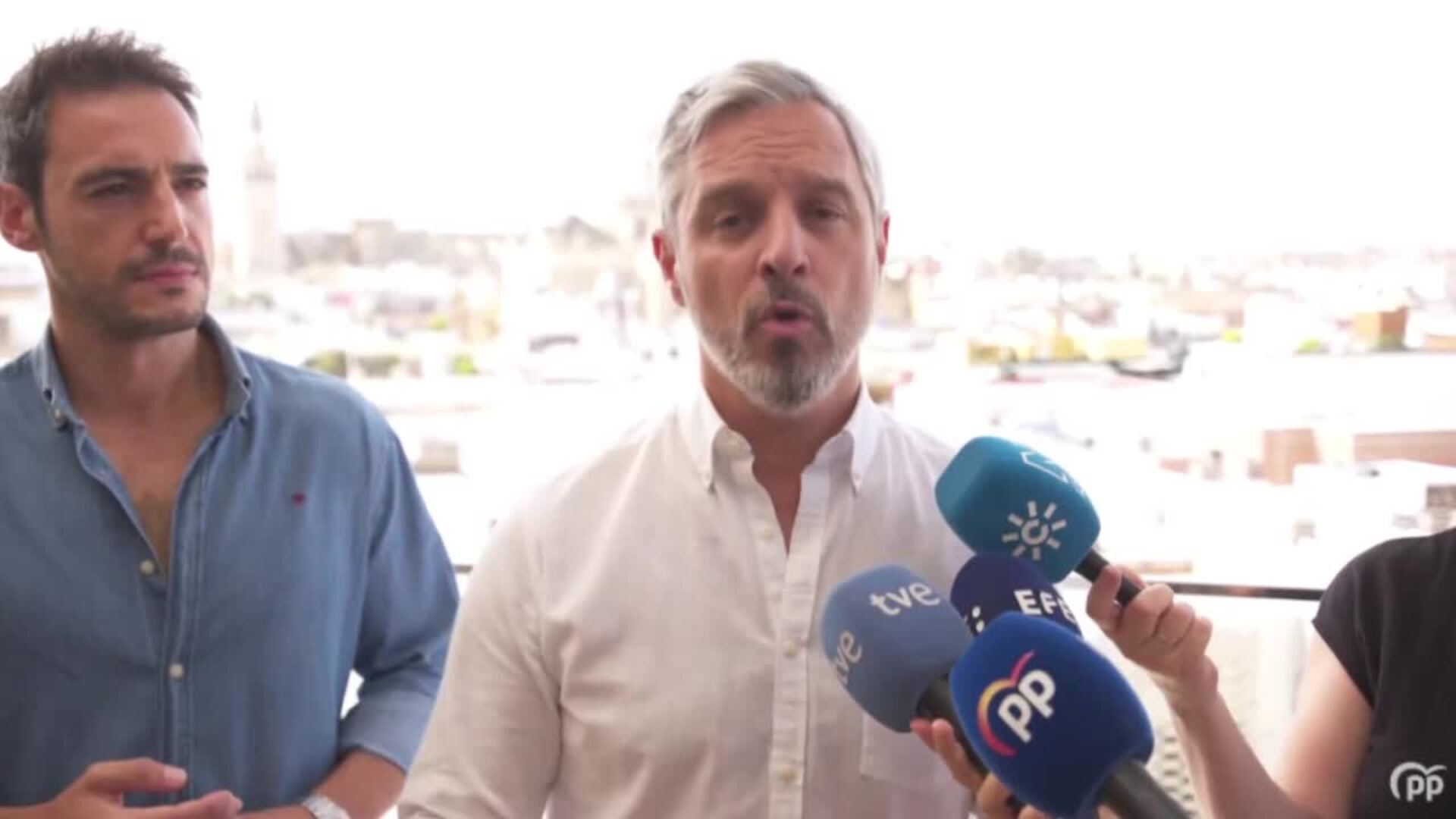 PP afirma que el Gobierno no puede guardar "silencio" ante el fallo en pulseras antimaltrato