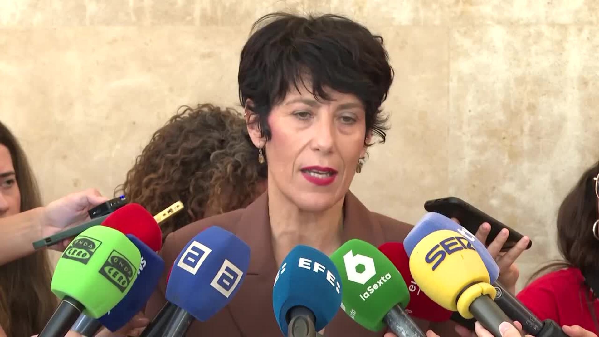 Saiz acusa al PP de "intentar inocular miedo" tras fallos en las pulseras para maltratadores