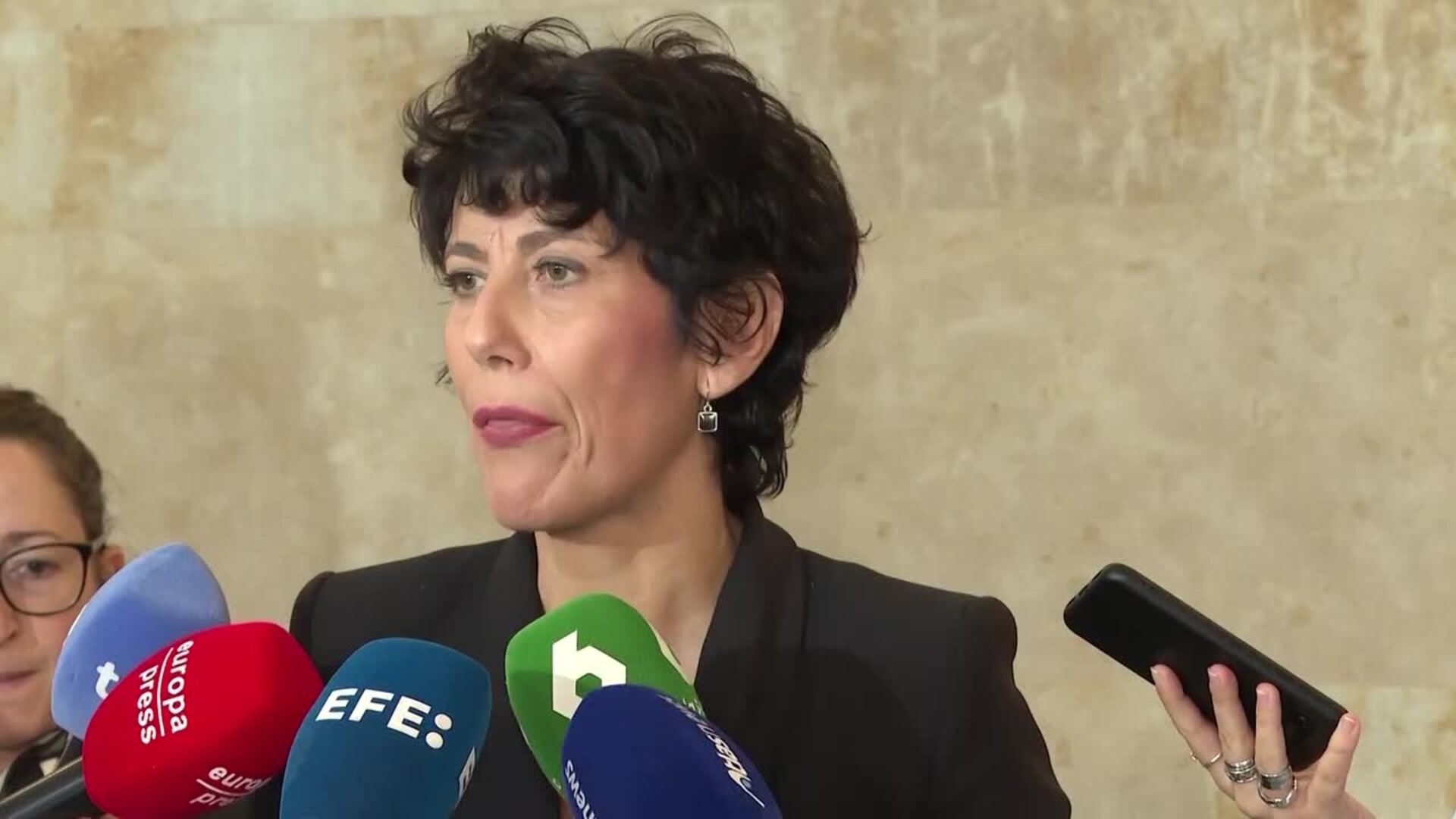 Saiz dice que postulados del PP "empobrecen al país"