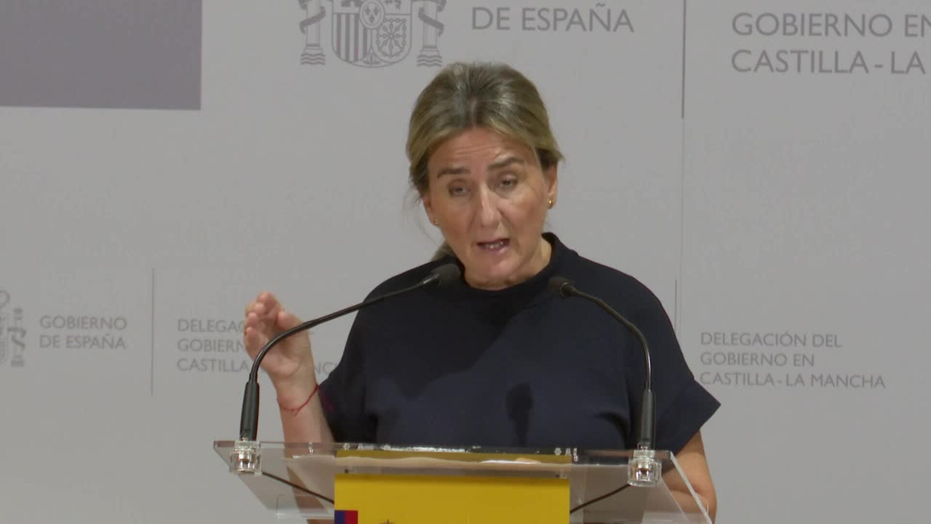 Tolón asegura que "no hay ninguna denuncia" por fallos en pulseras antimaltrato de Ciudad Real