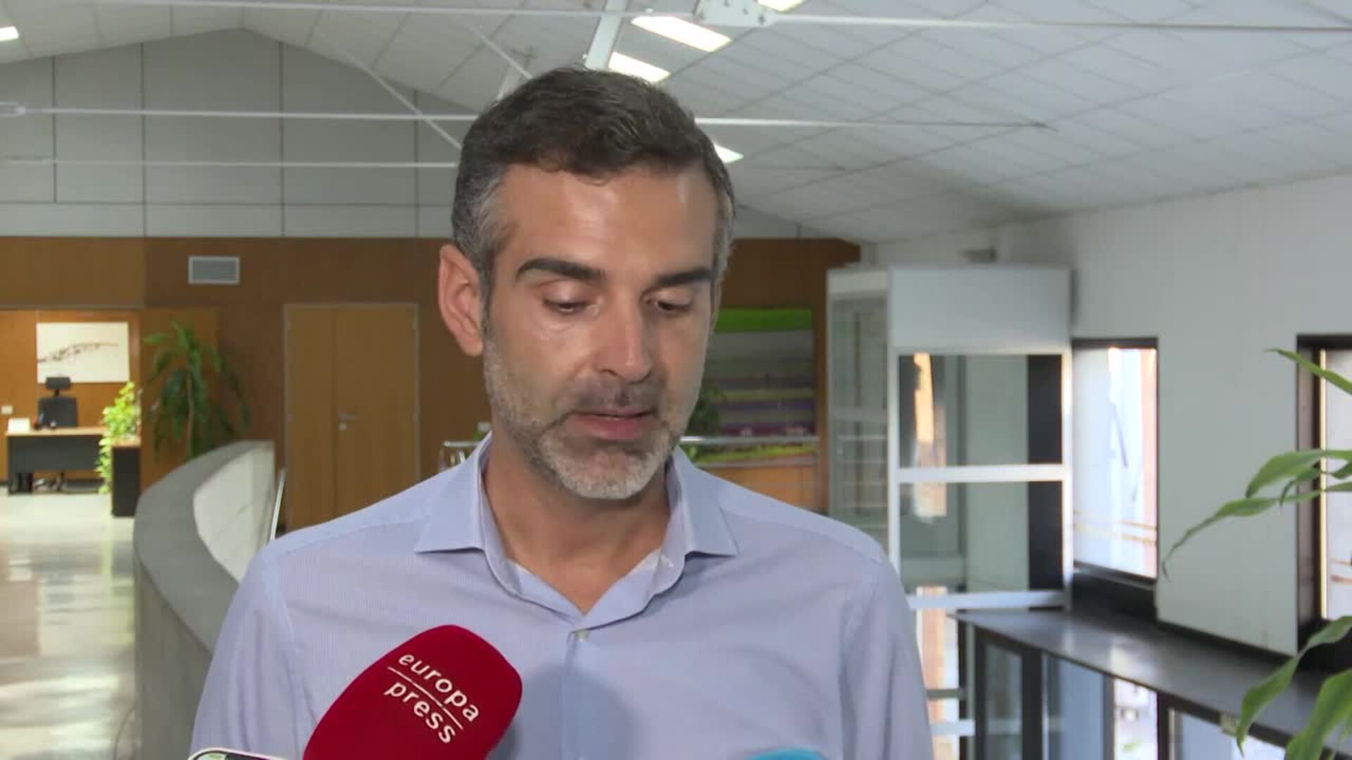 Andalucía aborda el reparto de ayudas para paliar efectos de enfermedades animal y vegetal