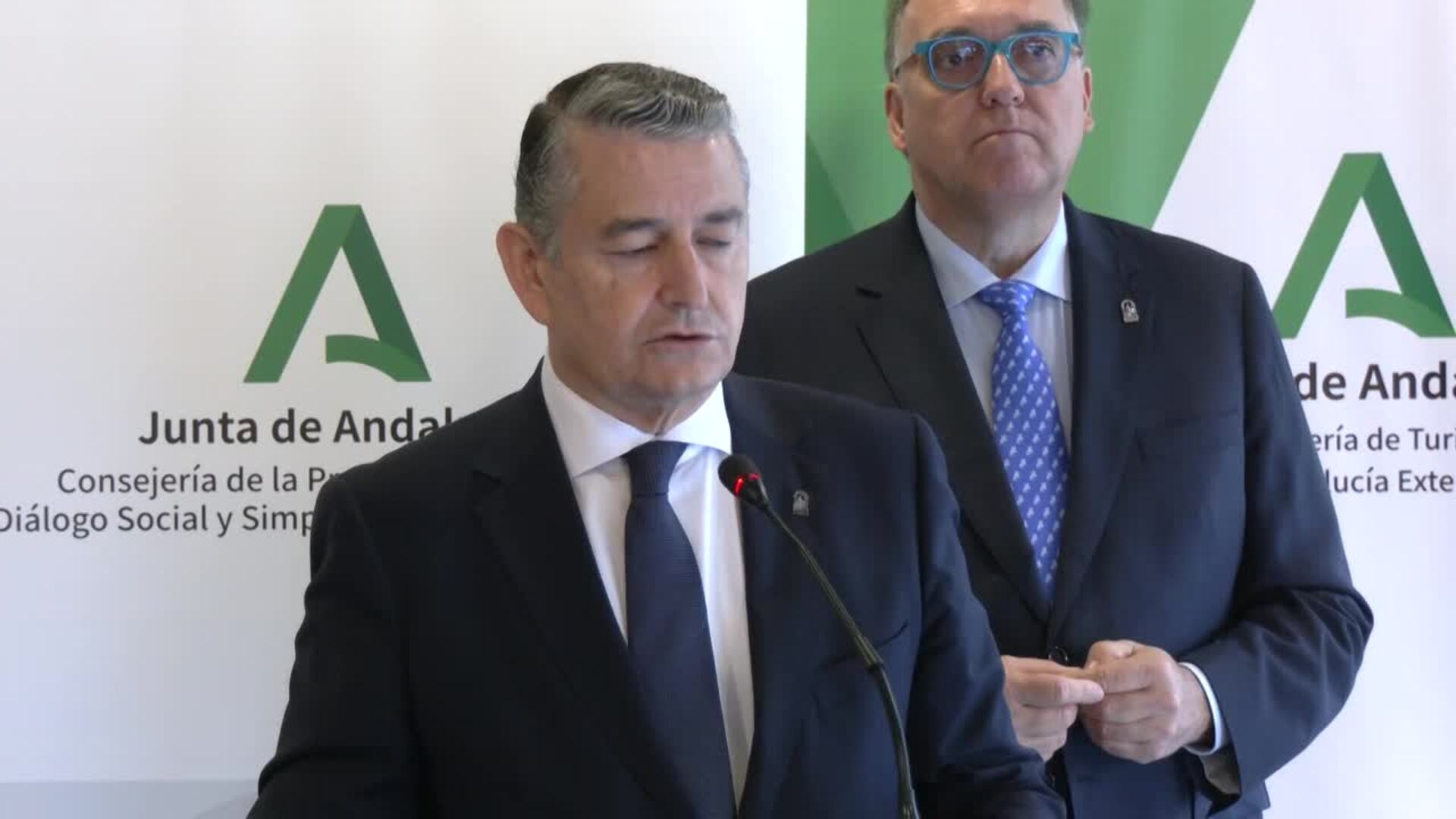 La Junta de Andalucía critica "rédito político" de la oposición en crisis del cribado