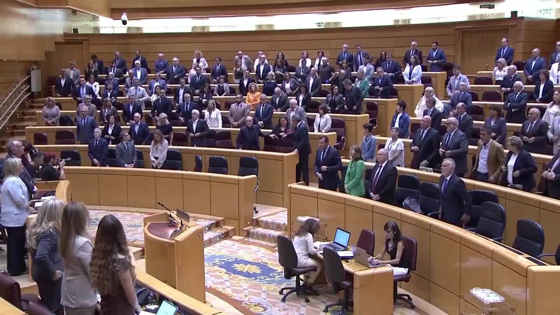 El Senado despide con tres minutos de silencio a Fernández Vara, un político "extraordinario"
