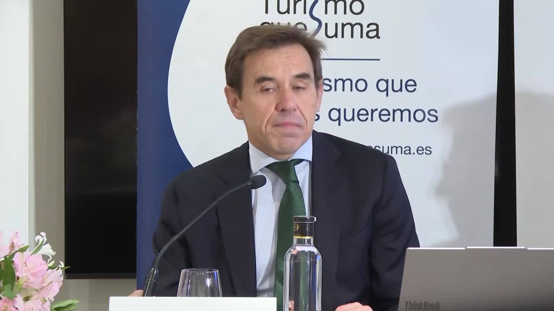El turismo ralentiza su crecimiento hasta niveles del conjunto de la economía