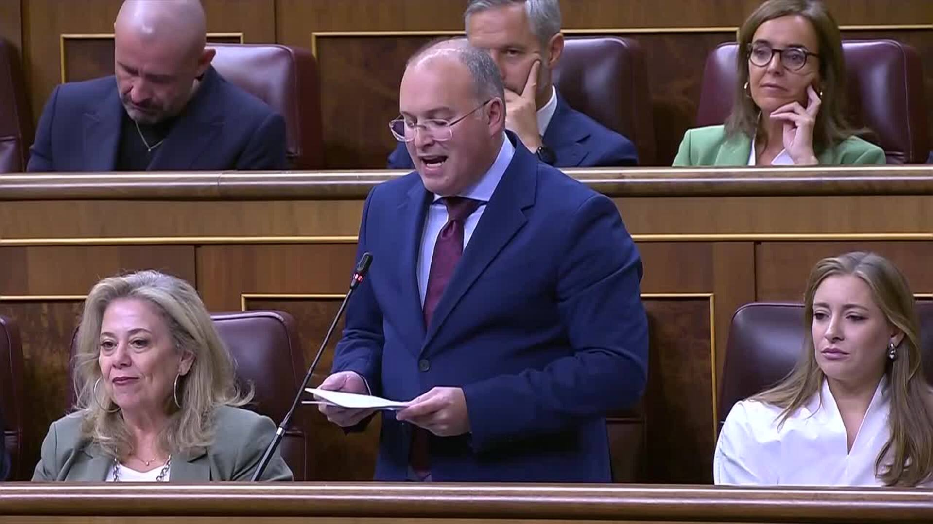 Bolaños acusa al PP de "comprar el pack de odio" de Vox y avisa: "Así desaparecerán"