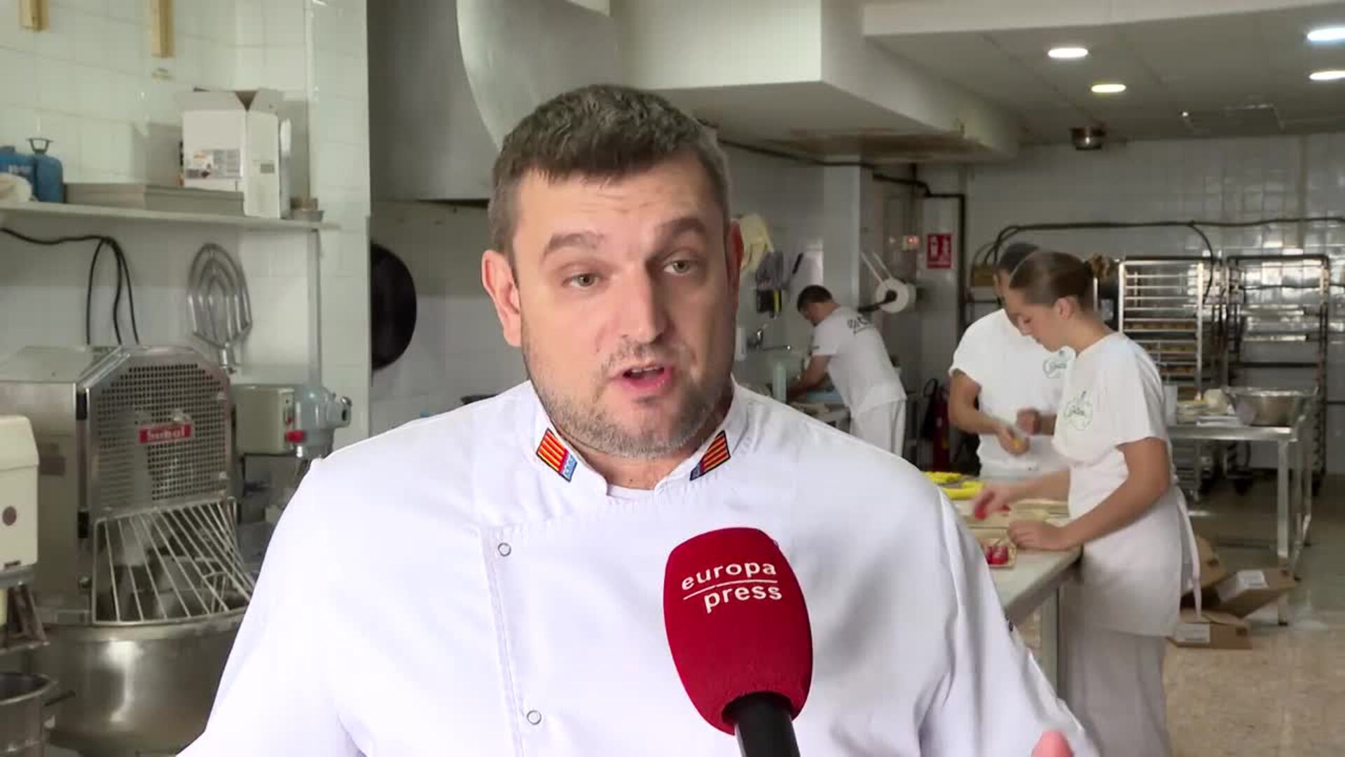 Pastelerías de la zona de la dana vuelven a celebrar la 'mocadorà': "Es un año muy especial"