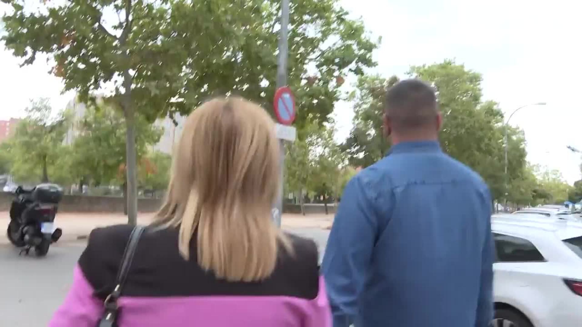 Belén Esteban, nerviosa, y Toño Sanchís, sonriente, cara a cara en los Juzgados