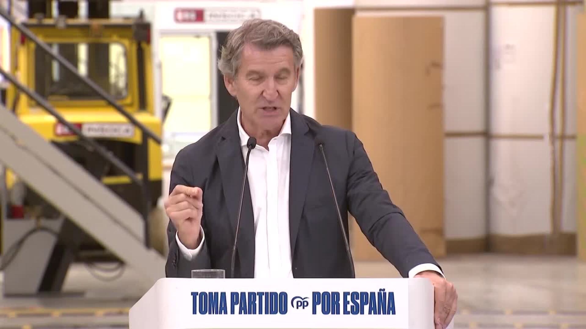 Feijóo: "El dinero de los autónomos no puede ir a pagar chistorras y prostitutas"