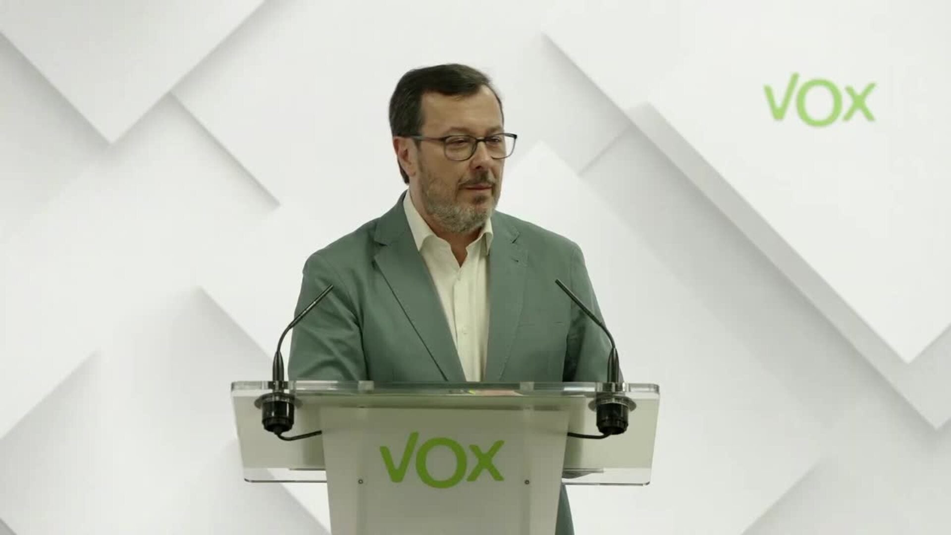 Vox cuestiona el papel de "los expertos" de Sánchez para eliminar el cambio de hora