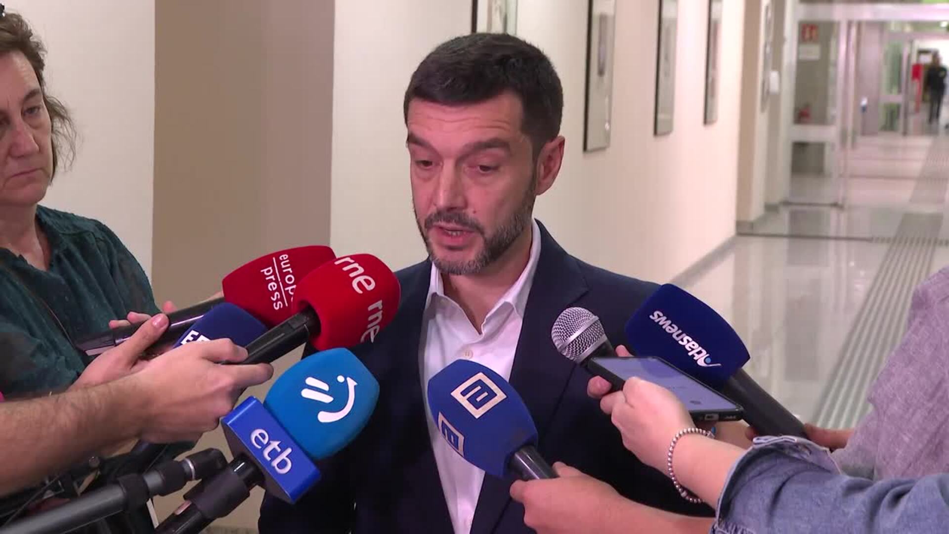 Bustinduy insta a CCAA a "aterrizar" con "celeridad" la atención a pacientes de ELA