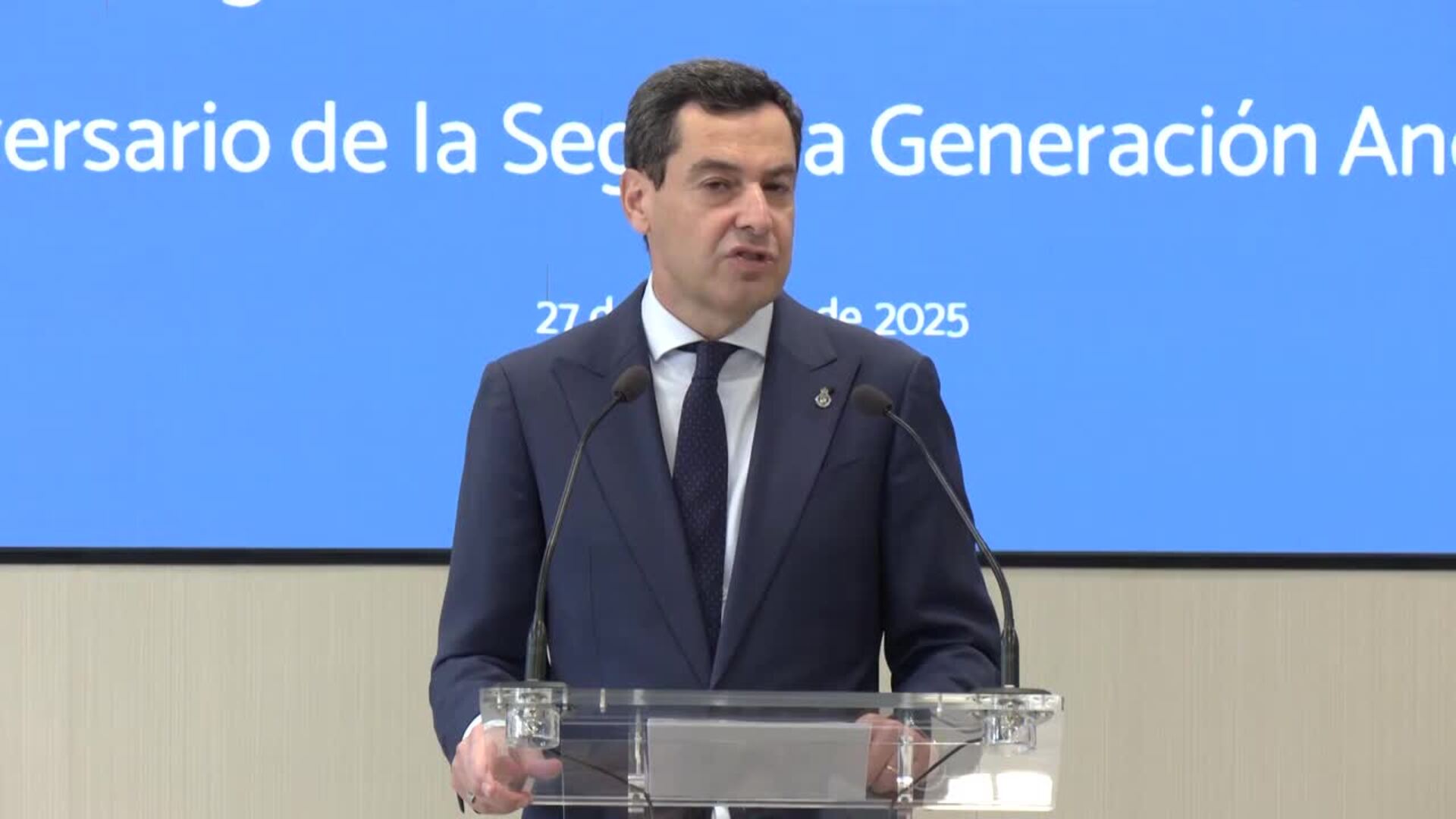 Moreno defiende que "España necesita una nueva reconciliación" y acabar con "privilegios"