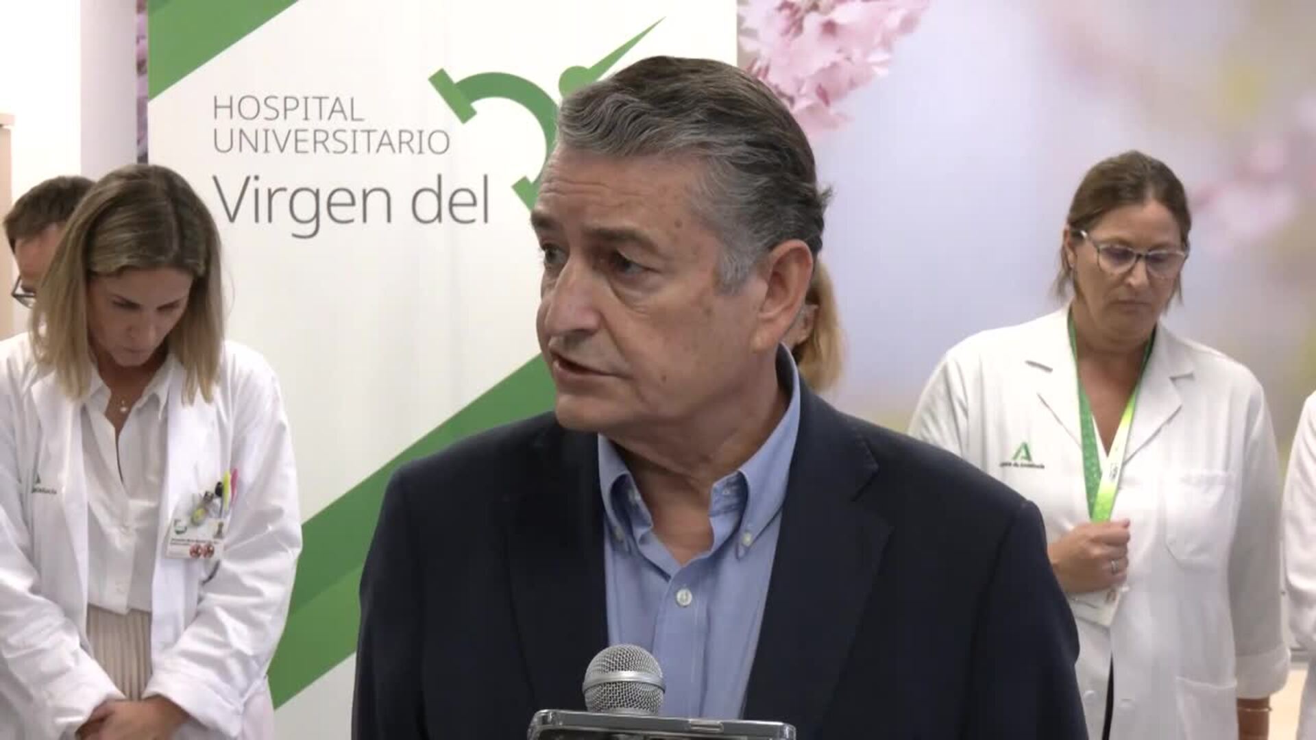 Sanz ofrece diálogo con asociaciones tras la protesta por los cribados en Andalucía