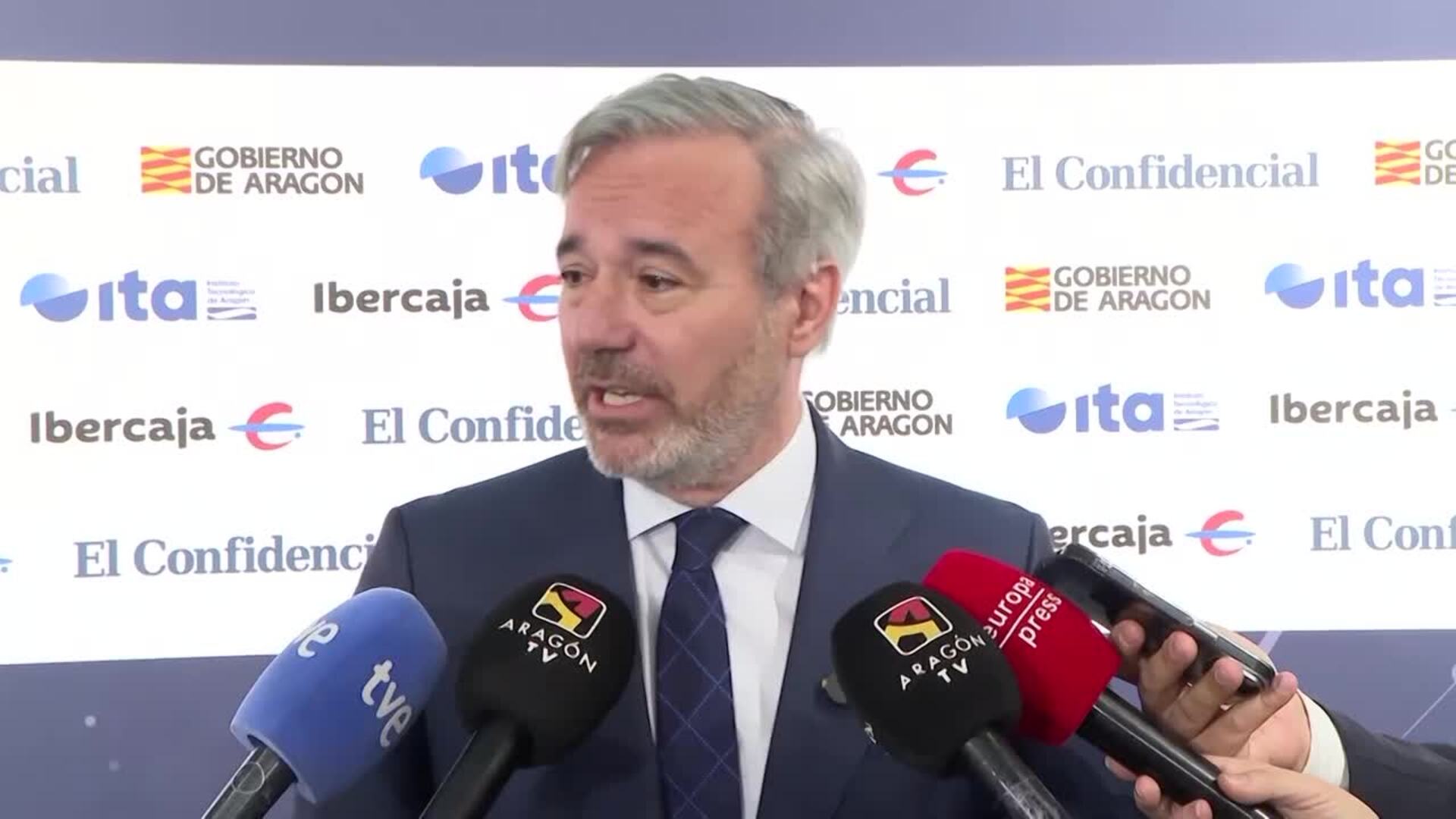 Azcón se desmarca de Guardiola: "Las elecciones son la última opción"