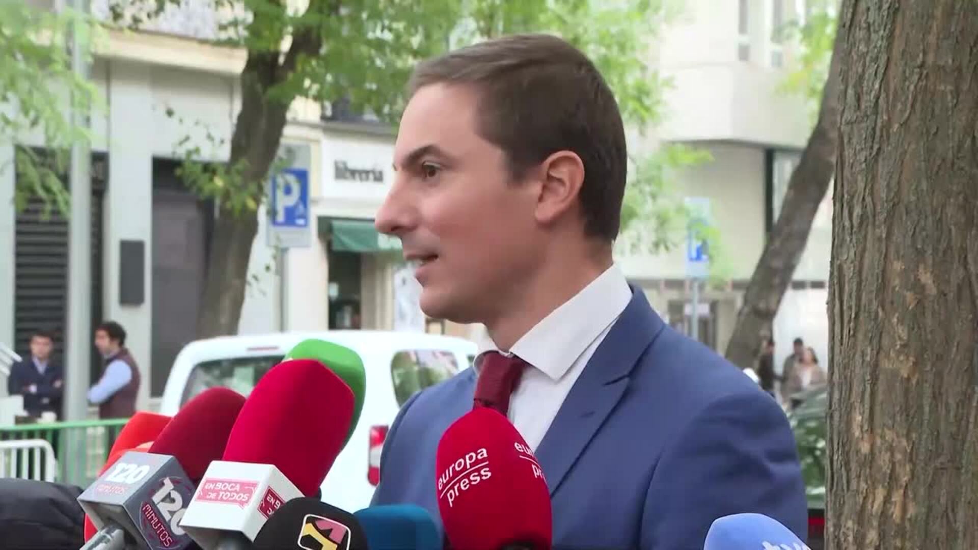 Lobato pide una "reflexión" sobre el "uso político" de la revelación de datos personales
