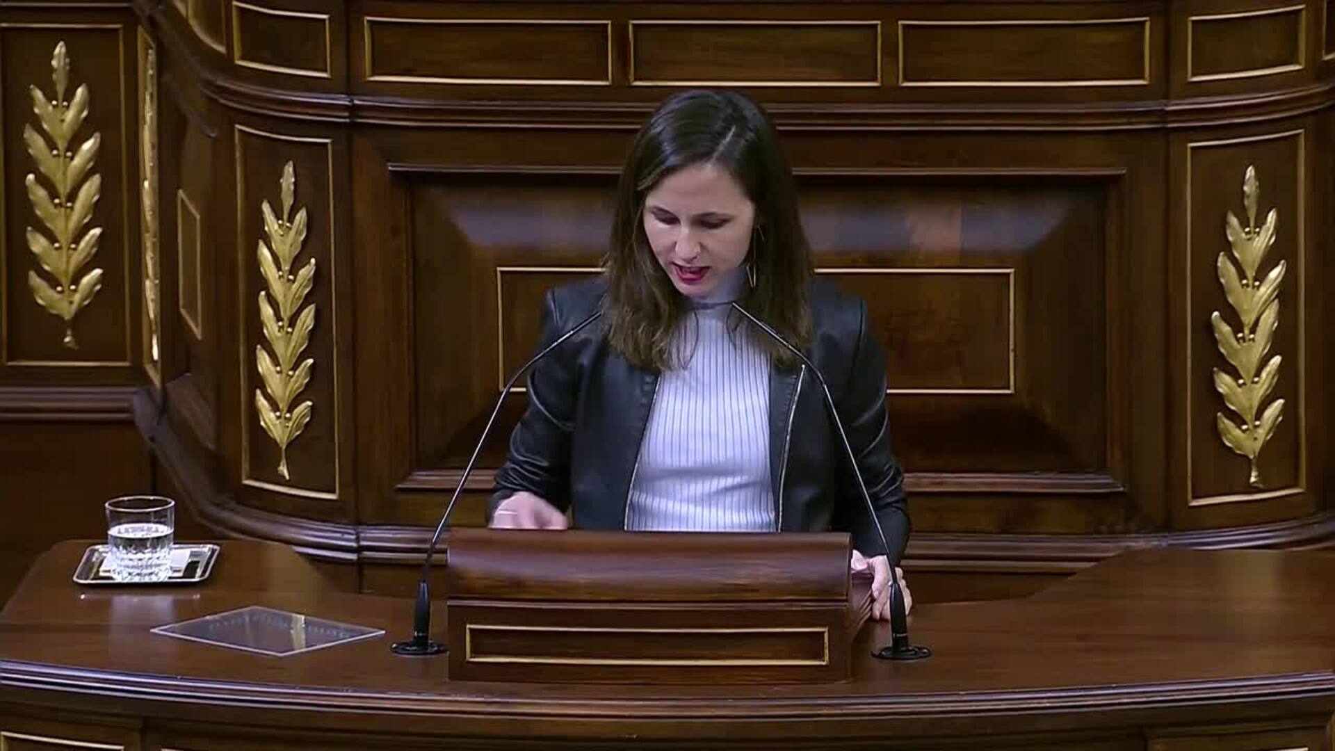 Podemos critica a Sánchez su "cobardía" pero le ofrece "empezar de cero"