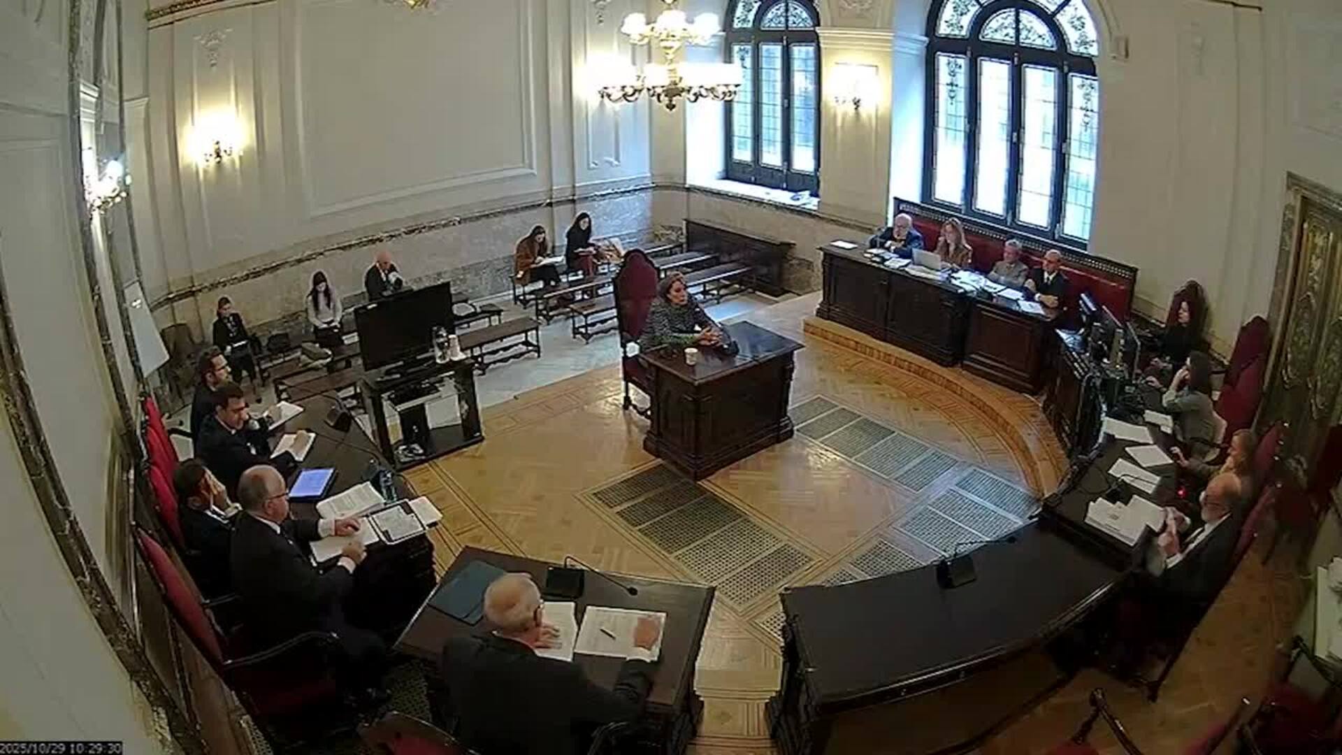 Trabajadora del PSOE sobre el dinero que entregaba en Ferraz: "No me gusta tenerlo en el cajón"