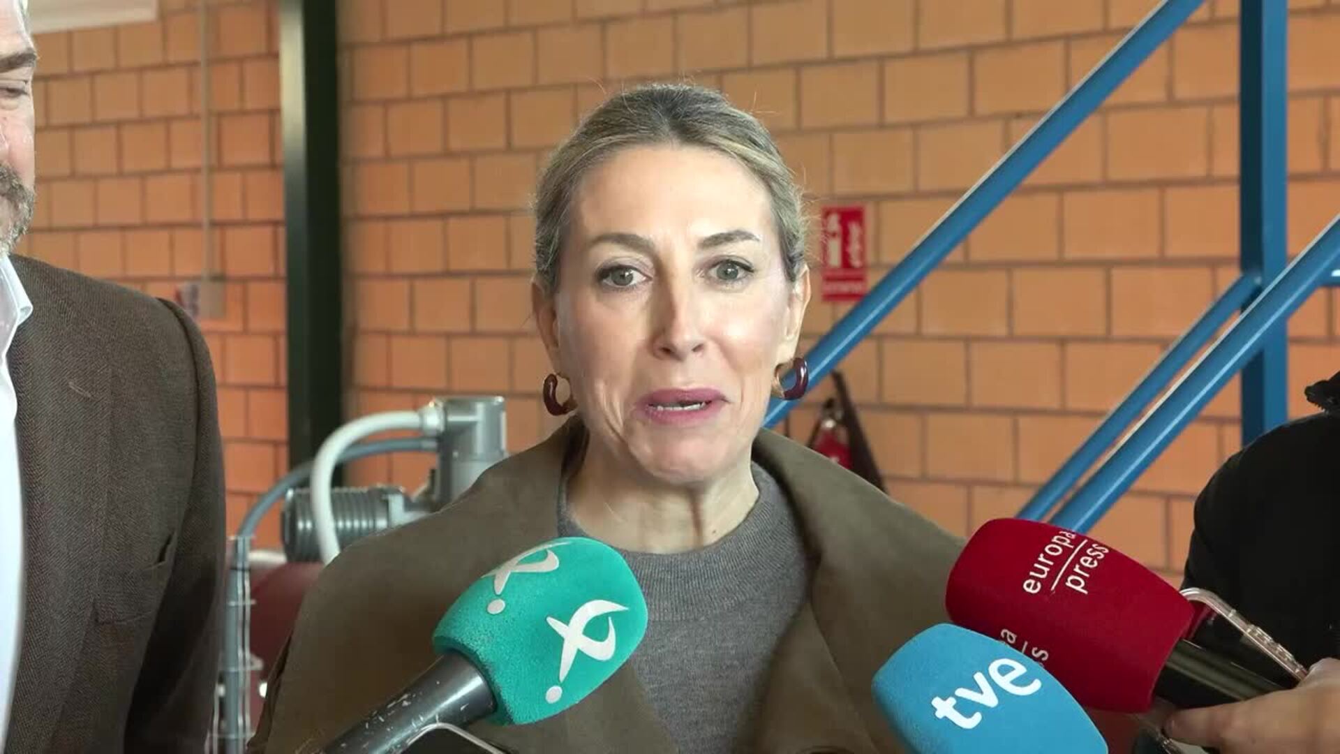 Guardiola lamenta que Sánchez sólo acude a la región a intentar "blanquear su imagen"