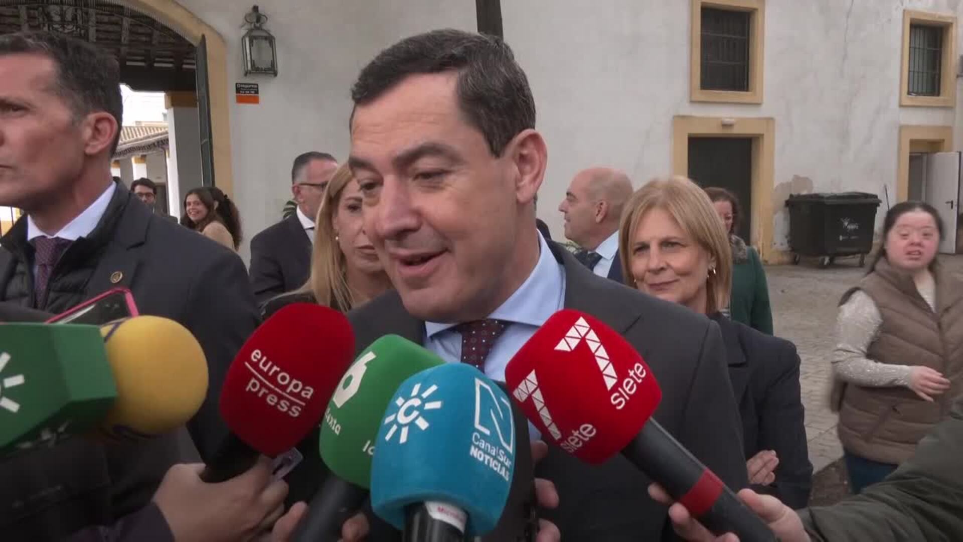 Moreno ve muy "difícil" la continuidad del Gobierno, aunque "Sánchez es un superviviente"