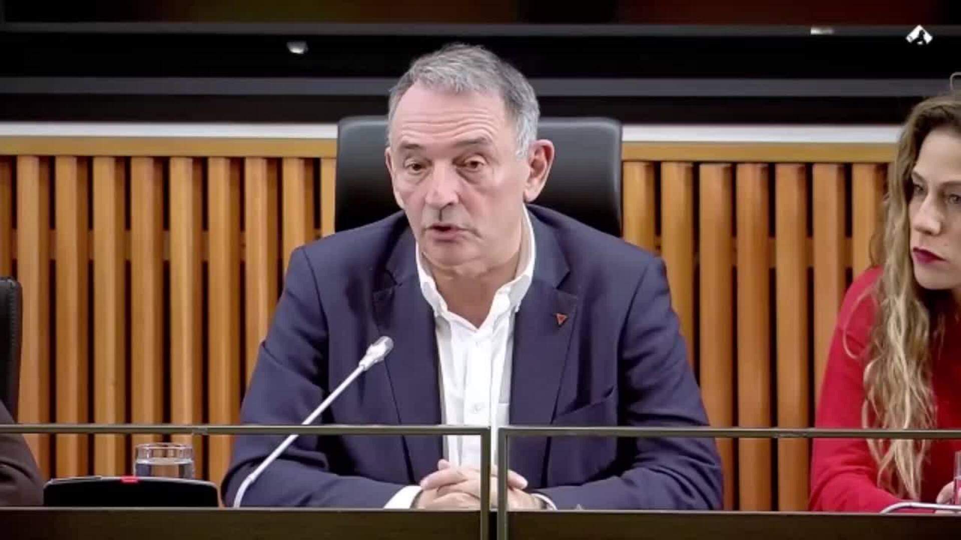 El Gobierno insta a Sumar a seguir su hoja de ruta progresista y estos piden una cumbre urgente