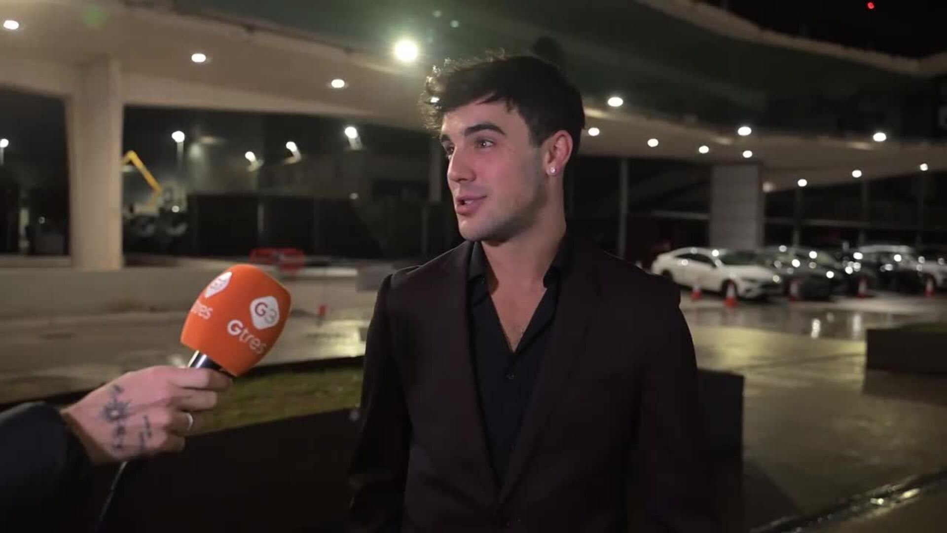 Óscar Casas se muestra expectante ante el estreno de 'Ídolos', que protagoniza con Ana Mena