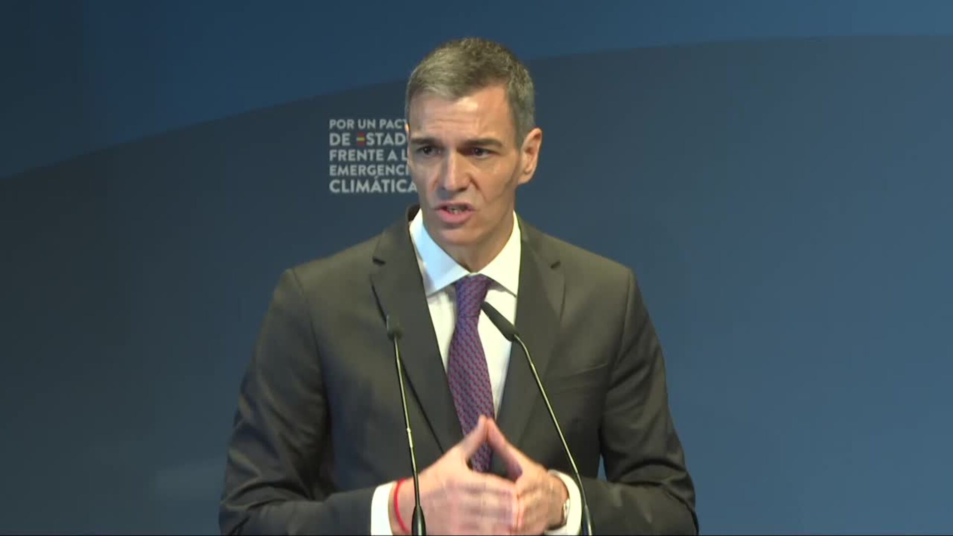 Sánchez sobre permitir vehículos de combustión a partir de 2035: "Es un error histórico"