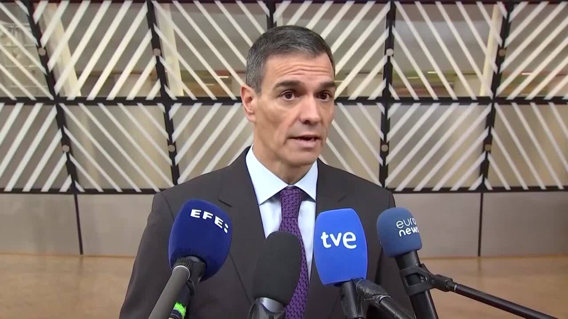 Sánchez insiste en que PSOE y Sumar deben continuar "pese a las discrepancias"