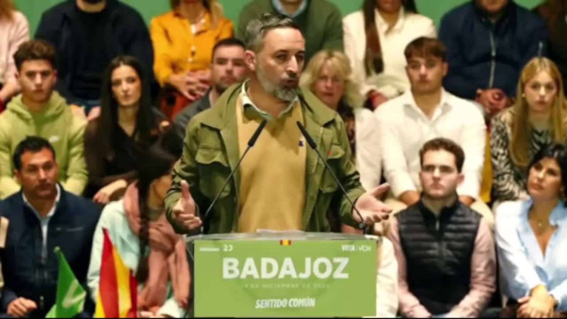 Abascal cierra la campaña con ataques contra el bipartidismo: PP y PSOE "son corruptos"