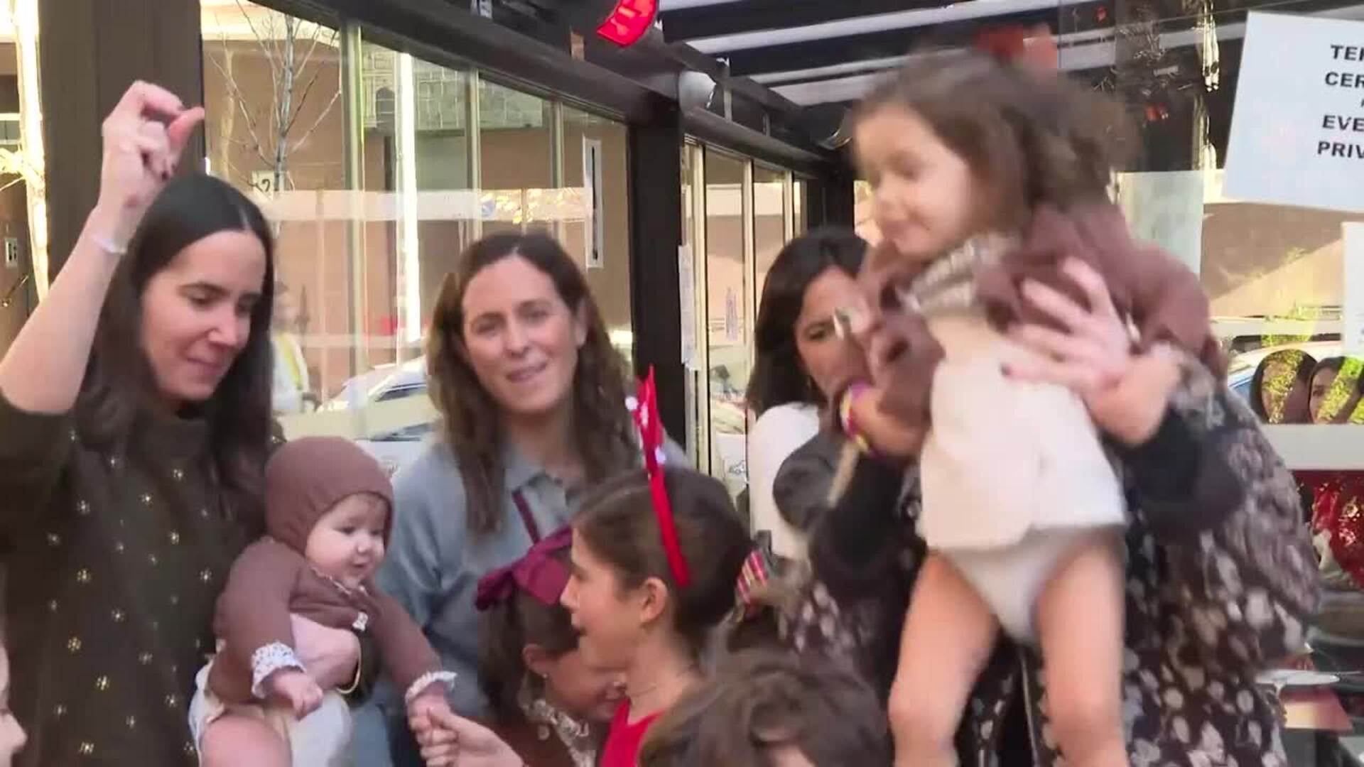 Expertos advierten sobre los riesgos de los excesos navideños en personas y mascotas