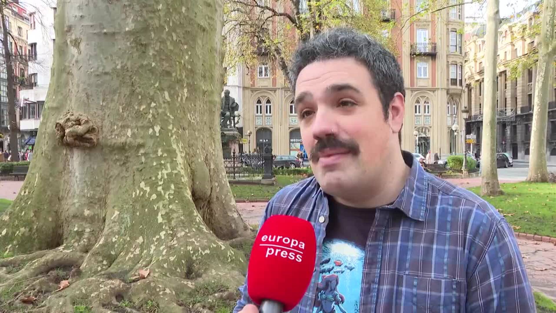 Willy Etxebarria presenta su novela 'Archienemiga', "una carta de amor" al género de fantasía