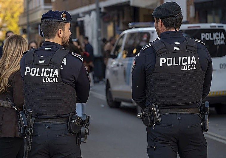Herida una niña de 15 años tras el choque de un coche y una bici en Badajoz