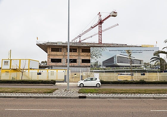 El Hospital Quirón, en obras, podrá estar terminado en octubre si se cumplen las previsiones.