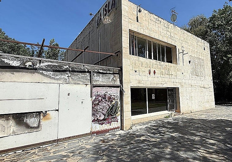 El restaurante de La Isla de Plasencia ya tiene contrato, con canon fijo y precios controlados