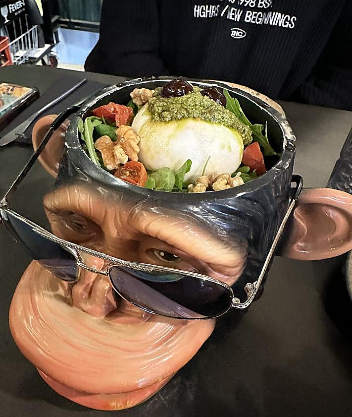 Imagen secundaria 2 - Pizza, bocadillo sabroso y burrata.