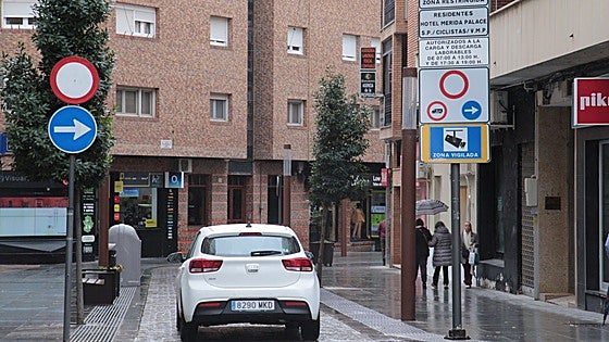 El Pleno aprueba la zona de bajas emisiones con el único rechazo de Vox y Por Mérida