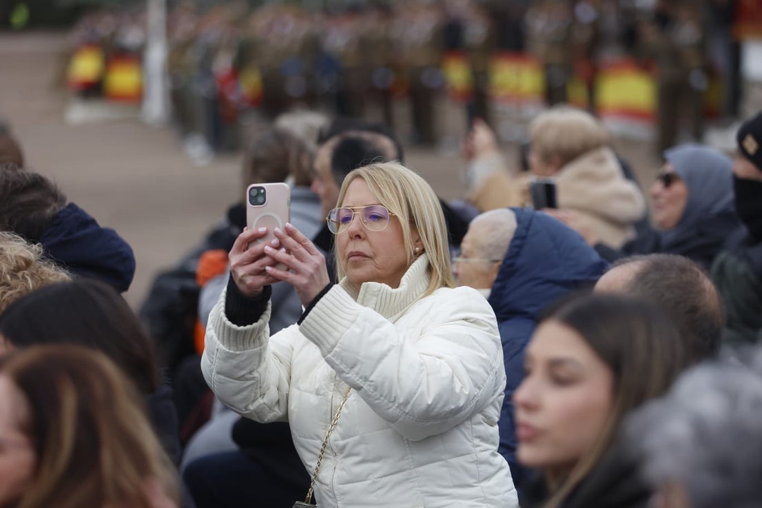 Fotos | El Rey preside la jura de bandera de 1.378 aspirantes a soldados en Cáceres