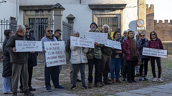 Los vecinos de Cuartos del Baño rechazan la propuesta de rehabilitar el puente del río Salor