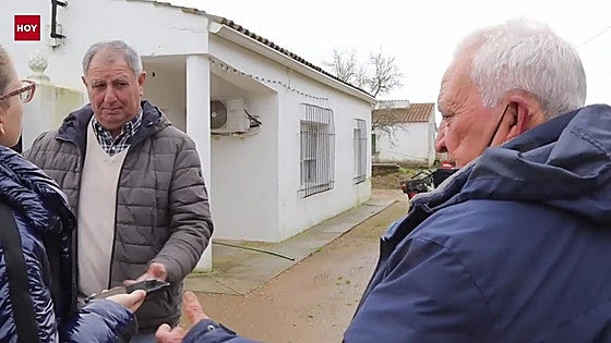 "De las casas aisladas de Valdebótoa no nos vamos, aquí llevamos toda la vida"