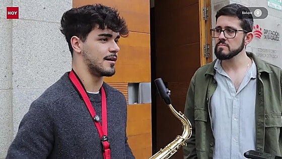 «Estoy a tres meses de terminar la carrera de Violonchelo y no tengo profesor de Violonchelo»