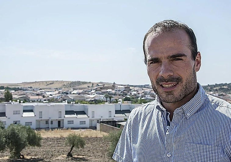 La Audiencia de Badajoz rebaja la condena al alcalde de Villar del Rey por un vídeo difamatorio en Facebook