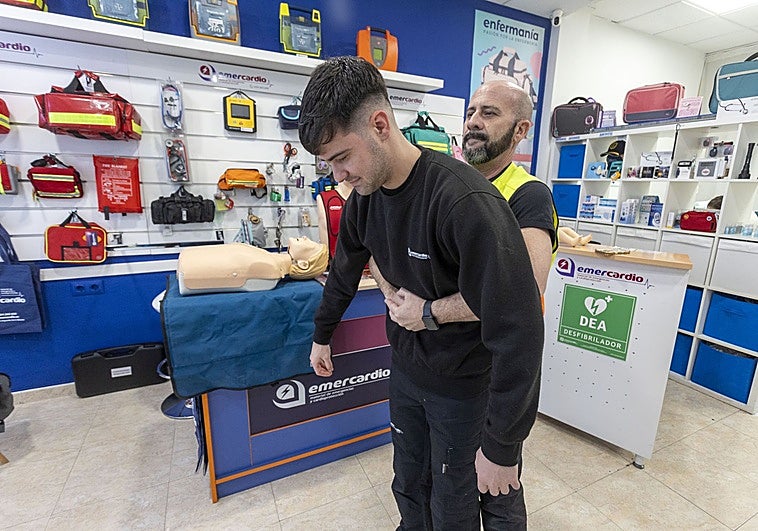 «Es necesario que la población aprenda a auxiliar a alguien que se atraganta»