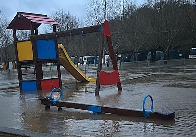 Inundación en el camping La chopera de Plasencia.