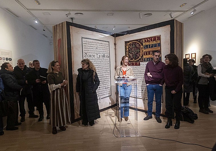 Papeles curados y jueves mágicos en Cáceres