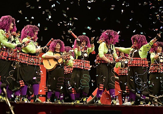 La Semana Santa se cuela con fuerza en el Carnaval de Badajoz